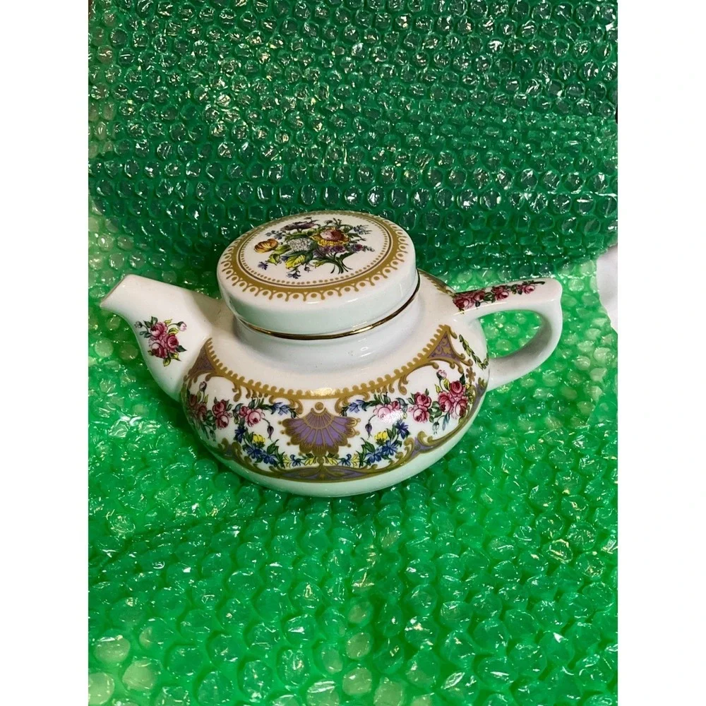 Andrea by Sadek Collection Sevres Floral Porcelain Teapot Gold Trim 4in x 7.5in